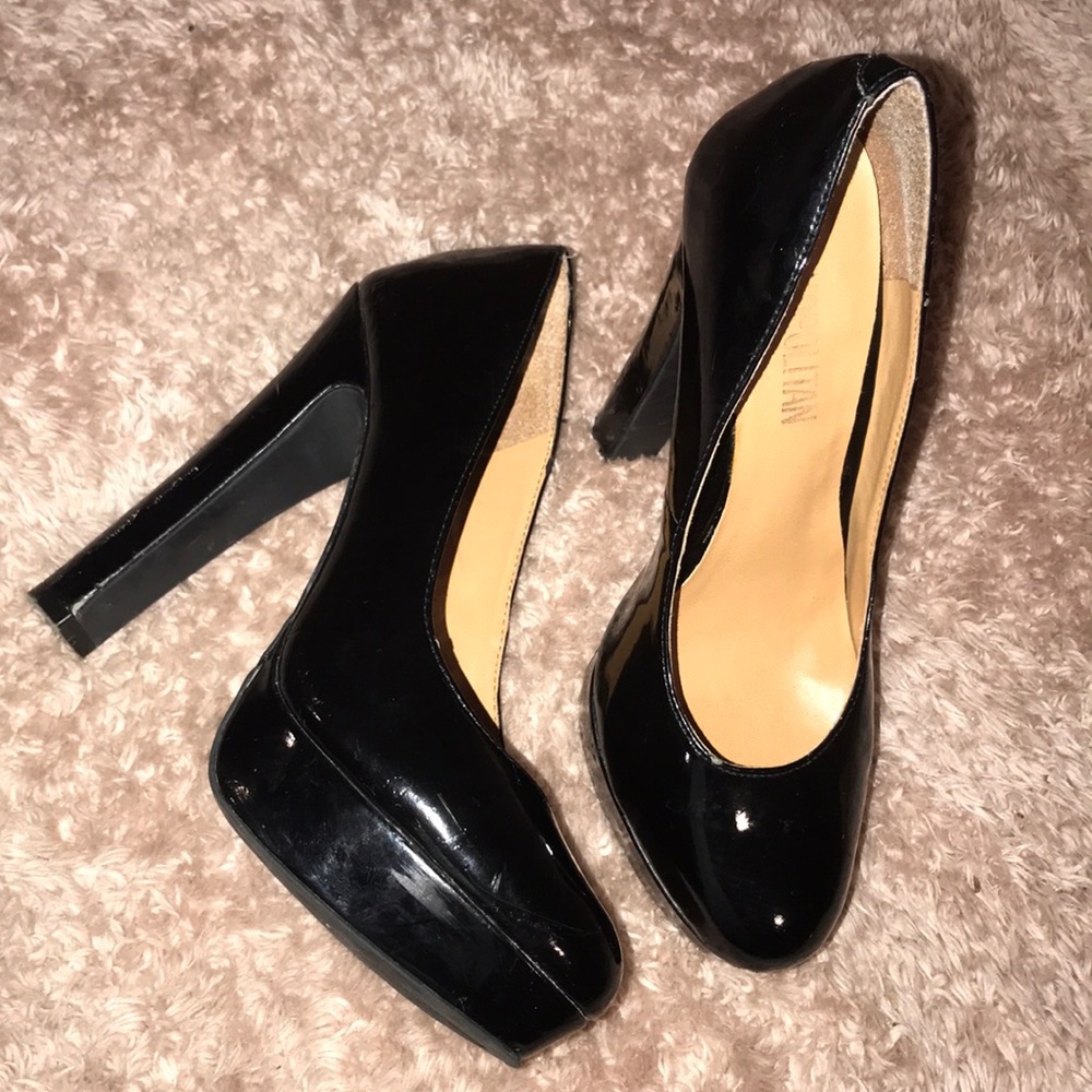 Heels - Picture 2 of 4